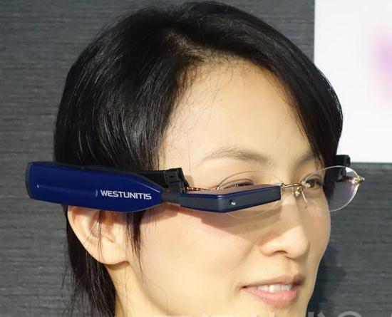 日本造单眼型智能眼镜HMD“InfoLinker”即将于8月开始供货